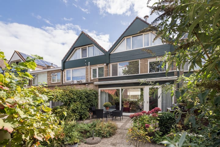 Jan Willem Frisostraat 18 in Ridderkerk foto