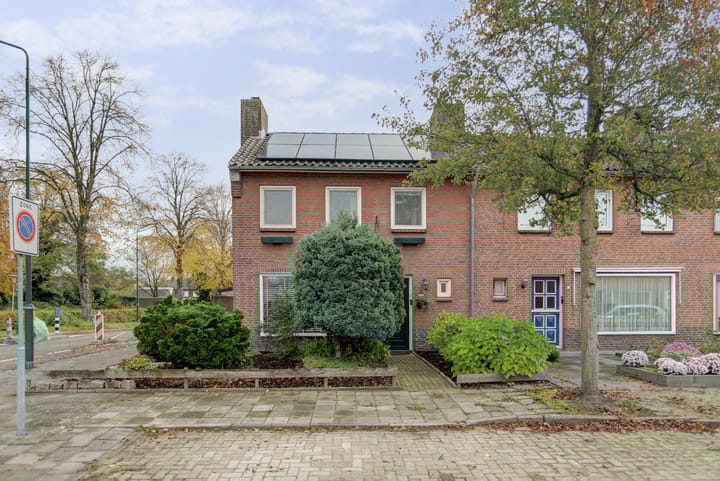 Jasmijnstraat 1 in Son en Breugel foto