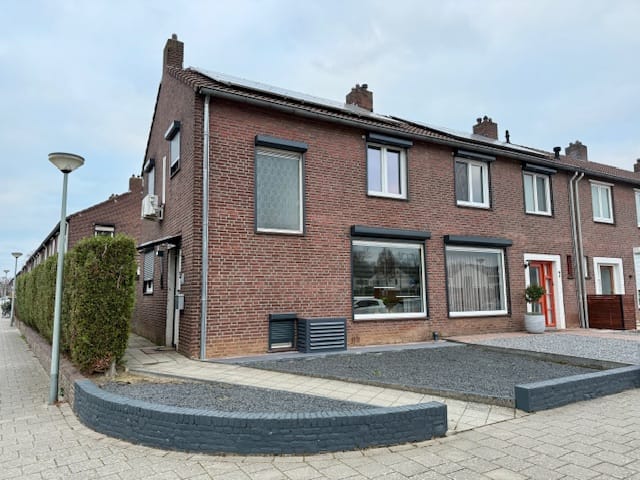 Javastraat 75 in Roermond foto