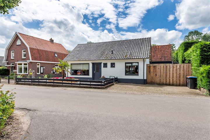 Jeudestraat 77 in Zoelen foto