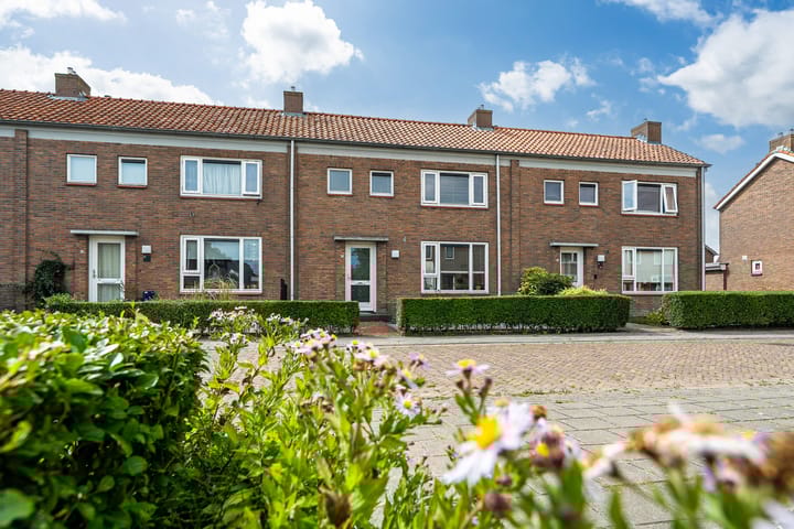 Jogchum Nieuwenhuisstrjitte 80 in Grou foto