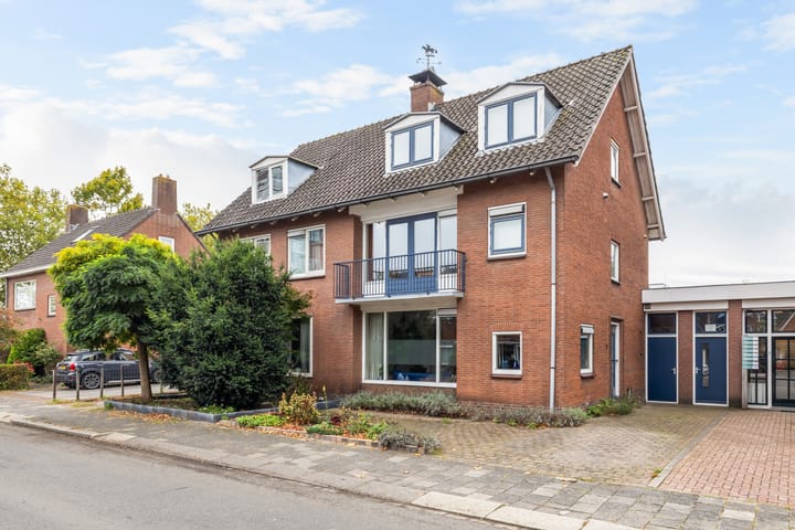 Johan v Oldenbarneveltlaan 7 in Woerden foto