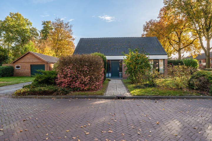 Johannes Vermeerlaan 1 in Nieuwe Pekela foto