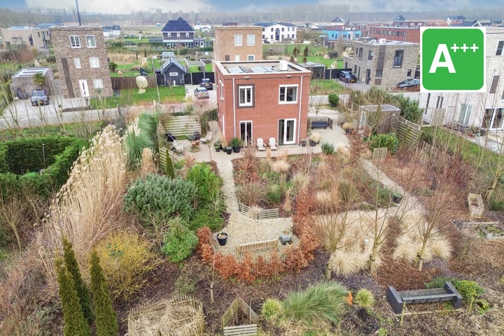 John Daltonstraat 22 in Almere foto