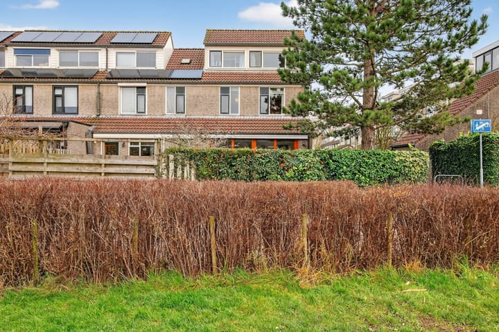 Jonge Linde 36 in Ouderkerk aan de Amstel foto