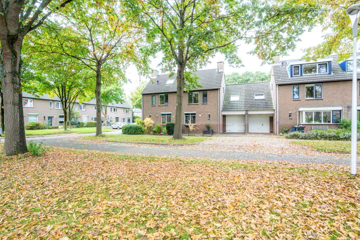 Jonkvrouwenborch 4 in Houten foto