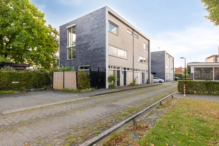 Joost Beeldsnijderweg 17 in Deventer foto