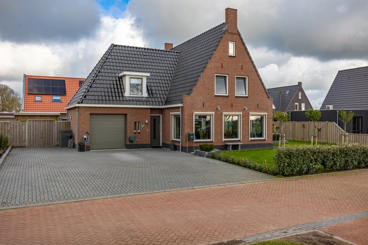 Jorrit Biermastrjitte 18 in Dongjum foto