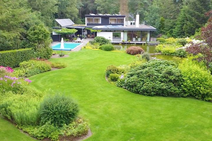 Juliana van Stolberglaan 10 in Eerbeek foto