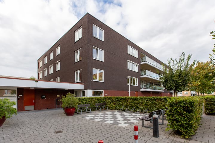 Juliana van Stolbergstraat 131 in Alphen aan den Rijn foto