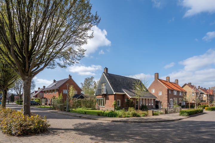 Julianalaan 1 in Vorden foto