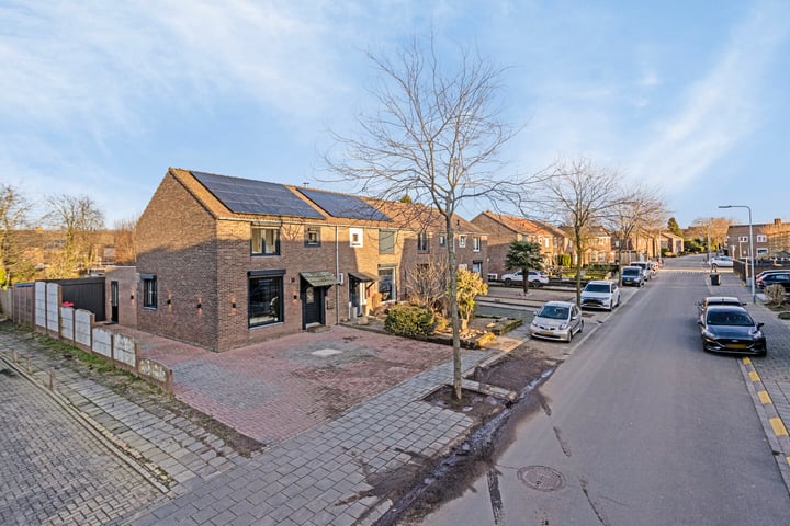 Julianalaan 34 in Munstergeleen foto