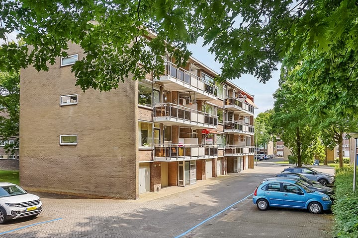 Julianaplantsoen 145 in Diemen foto