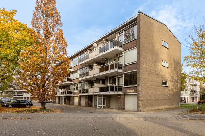 Julianaplantsoen 153 in Diemen foto