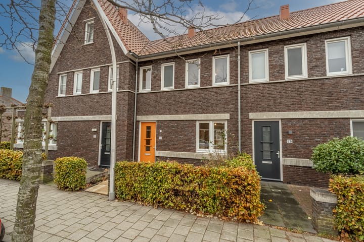 Julianastraat 30 in Strijen foto