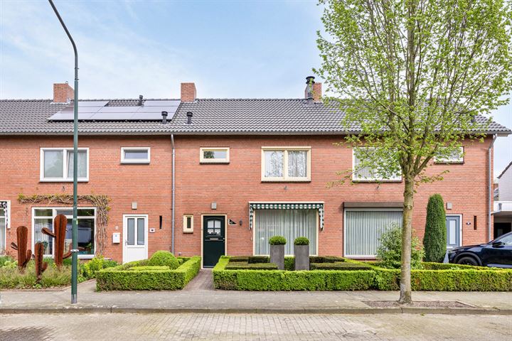 Julianastraat 42 in Bakel foto