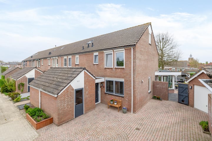 Jupiterhof 28 in Oude-Tonge foto
