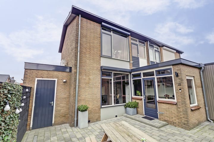 Kalverweg 23 in Schoonrewoerd foto