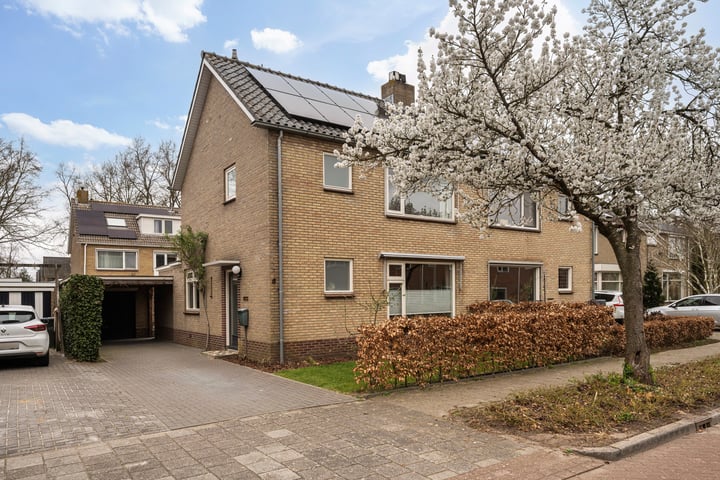 Kamerlingh Onneslaan 5 in Zwolle foto