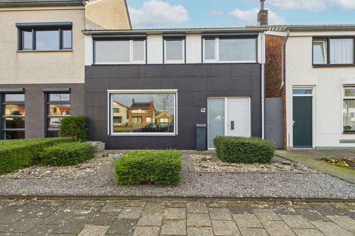 Kanaalkade 42 in Axel foto