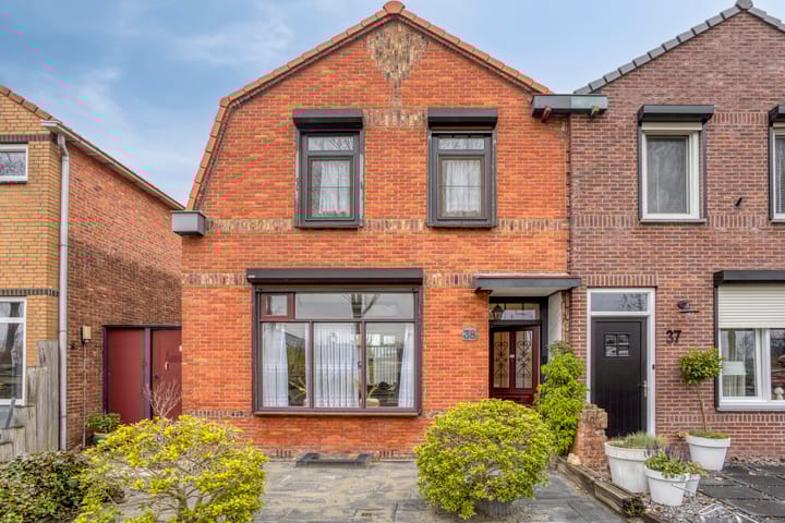 Kanaalzicht 38 in Sluiskil foto