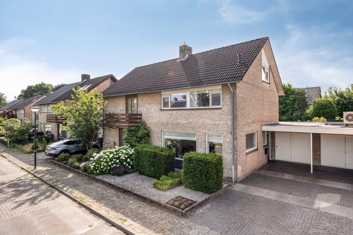 Kanunnik Daemenstraat 19 in Mierlo foto