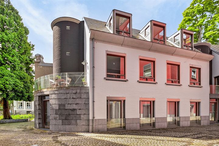 Kanunnikencour 10 in Maastricht foto