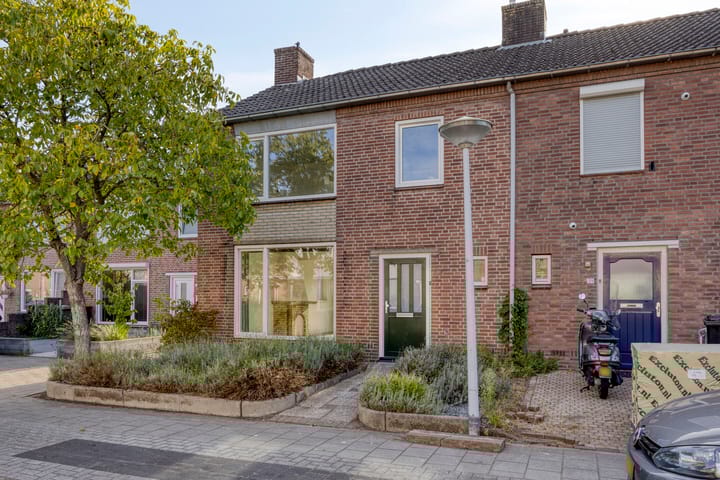 Kapelaan H.G.M. Koopmansstraat 23 in Best foto