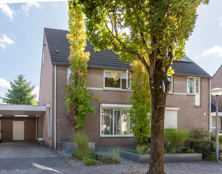 Kapelaan van Lieroplaan 16 in Waalre foto