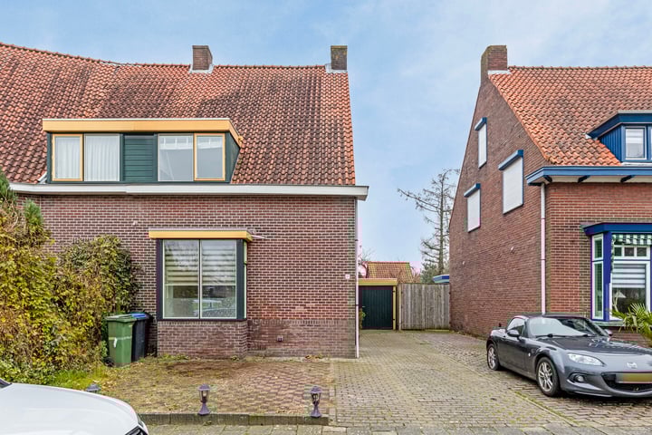 Kapellerlaan 1a in Roosendaal foto