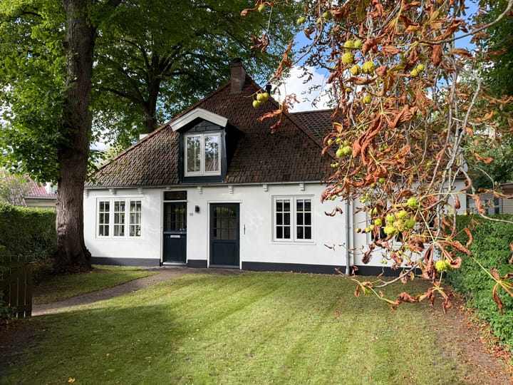 Karel de Grotelaan 33 in Bergen (NH) foto