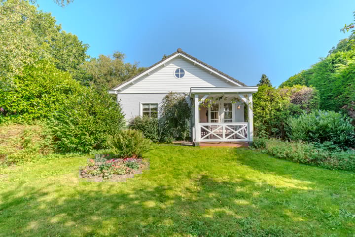 Karel de Grotelaan 82 in Bergen (NH) foto