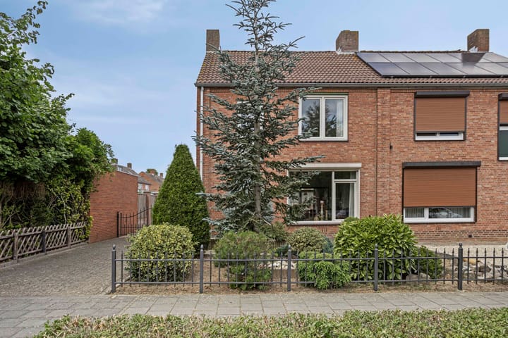 Karel Doormanlaan 74 in Reuver foto