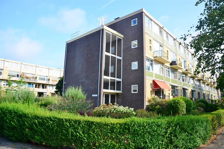 Karel Doormanlaan 8 in Hilversum foto