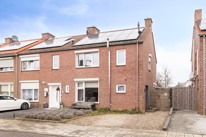 Karel Doormanstraat 14 in Baarlo foto