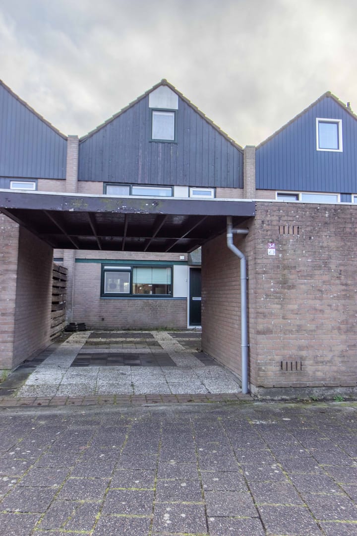 Karveel 34 48 in Lelystad