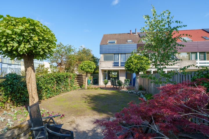 Karveel 38 22 in Lelystad foto