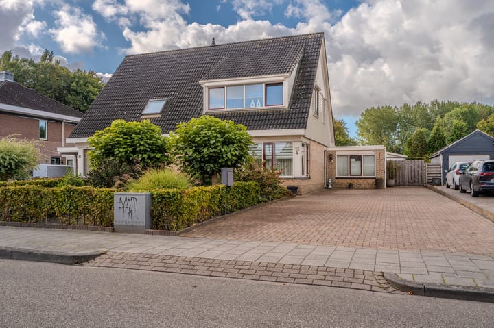 Kastanjehof 16 in Winschoten foto