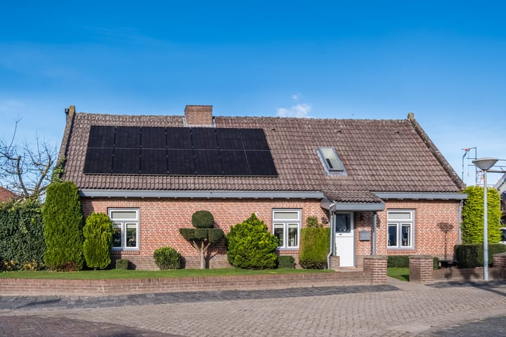 Kasteeldreef 1 in Veldhoven foto