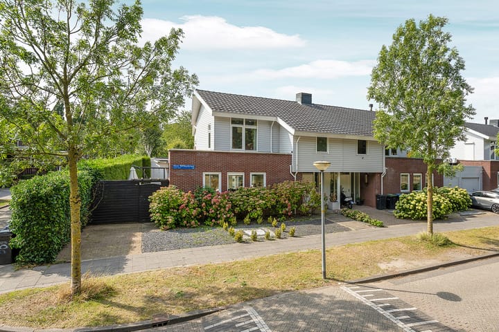Kees Verweystraat 8 in Almere foto