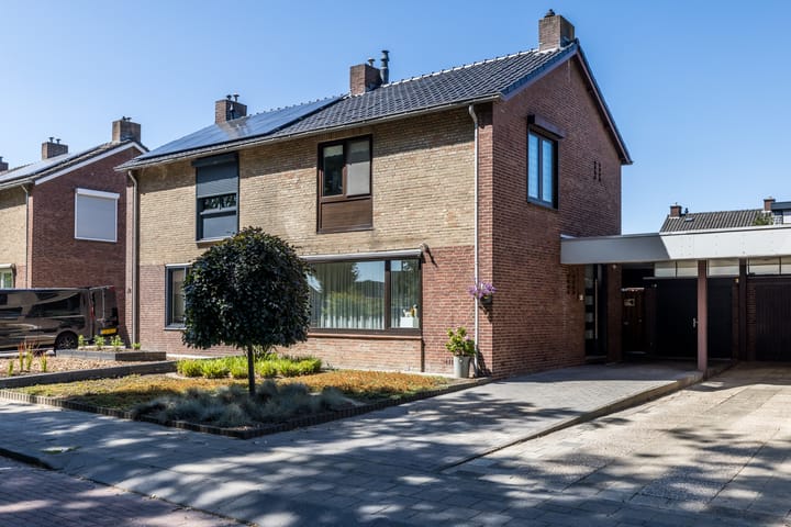 Kennedylaan 22 in Brunssum foto