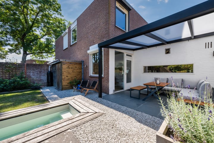 Kennedyplantsoen 61 in Landgraaf foto