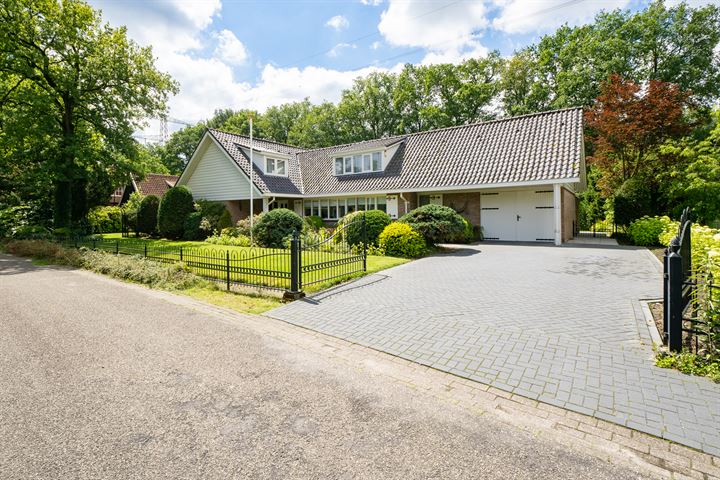 Kerkedennen 49 in Borne foto