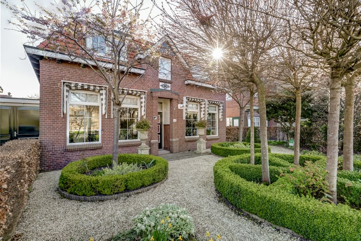 Kerklaan 12 in Capelle aan den IJssel foto