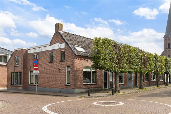 Kerkstraat 14 in Beesd foto