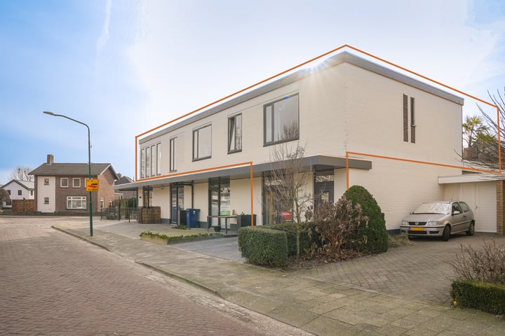 Kerkstraat 16 in Leende foto