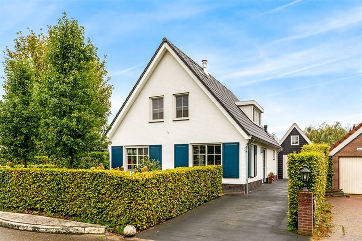 Kerkstraat 1a in Asch foto