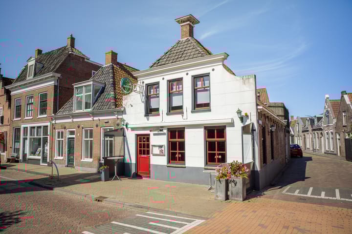 Kerkstraat 23 in Makkum foto