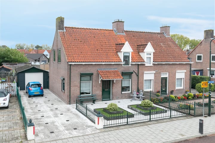 Kerkstraat 42 in Hank foto