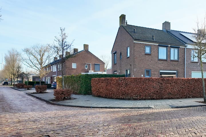 Kerkweg 18 in Klundert foto